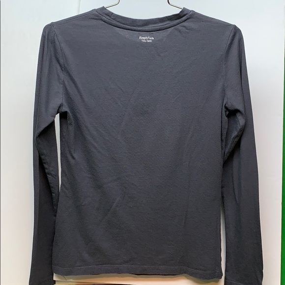 Simply Vera Wang “girl walking a dog” Shirt Sz. S - Picture 4 of 6